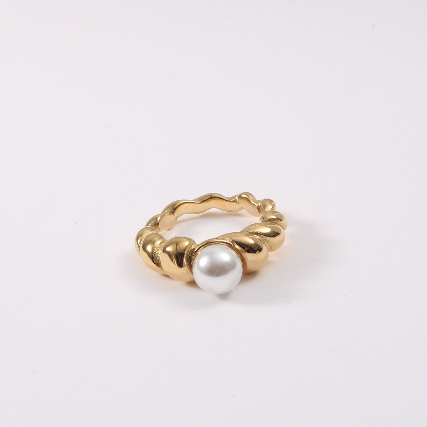 Twisted Pearl Ring